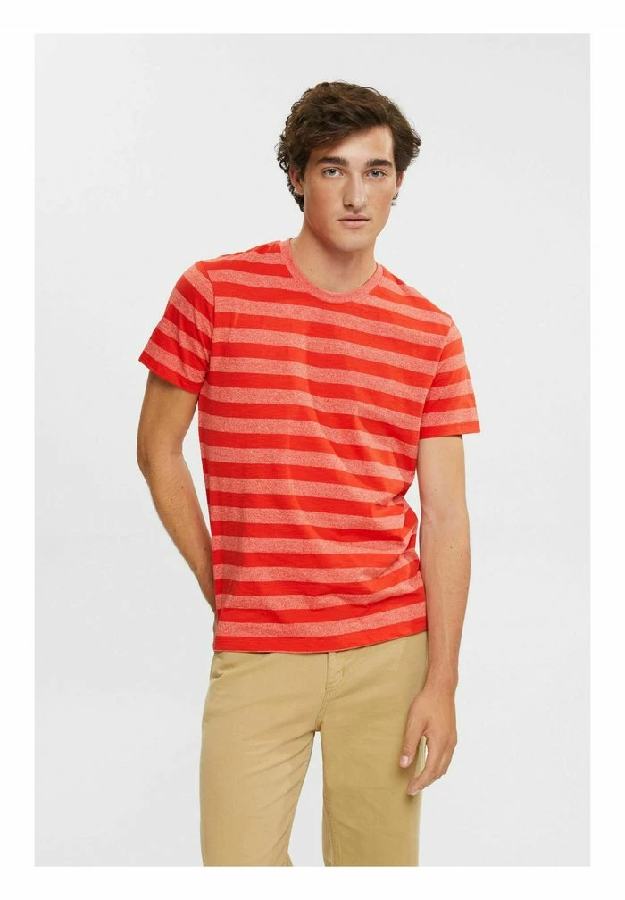 Edc By Esprit REGULAR FIT - Print T-shirt - Red 1 Edc By Esprit REGULAR FIT - Print T-shirt - Red