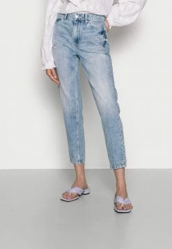 Edc By Esprit COO MOM FIT - Slim Fit Jeans - Blue Light Wash