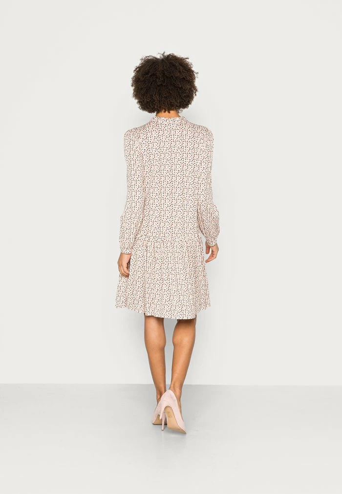 Edc By Esprit CREPE - Day Dress - Sand 3 Edc By Esprit CREPE - Day Dress - Sand - Image 3