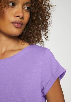 Edc By Esprit SLUB ROUND NECK - Basic T-shirt - Lilac -edc by Esprit Shop 35fc64d215154a2bada8156182d90192