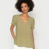 Edc By Esprit SHORT SLEEVE BLOUSE - Print T-shirt - Leaf Green