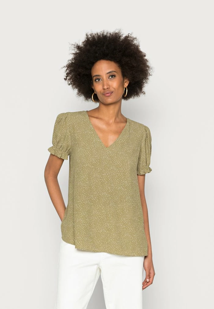 Edc By Esprit SHORT SLEEVE BLOUSE - Print T-shirt - Leaf Green 1 Edc By Esprit SHORT SLEEVE BLOUSE - Print T-shirt - Leaf Green