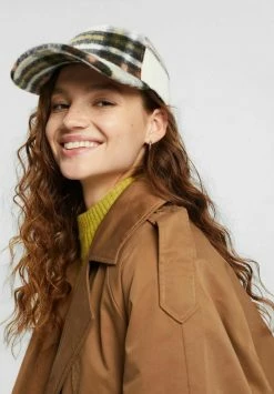 Edc By Esprit Cap - Off White