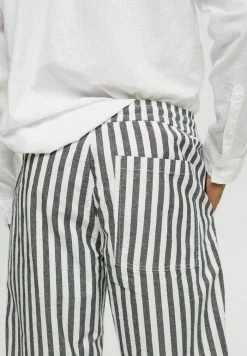 Edc By Esprit Shorts - Navy -edc by Esprit Shop 52cd83bd97214f088f428057fba2488c