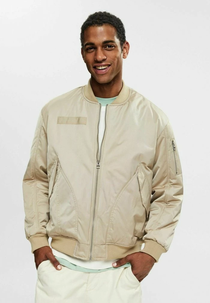 Edc By Esprit RECYCELT: MIT GROSSEN TASCHEN - Bomber Jacket - Pale Khaki 1 Edc By Esprit RECYCELT: MIT GROSSEN TASCHEN - Bomber Jacket - Pale Khaki