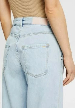 Edc By Esprit Relaxed Fit Jeans - Blue Light Washed 9 Edc By Esprit Relaxed Fit Jeans - Blue Light Washed -edc by Esprit Shop 5c575cff3476454e9e192b45ed35cbcc