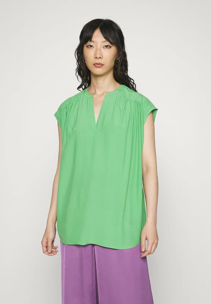 Edc By Esprit SLUB V NECK - Basic T-shirt - Green 1 Edc By Esprit SLUB V NECK - Basic T-shirt - Green