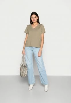 Edc By Esprit FLORAL - Print T-shirt - Light Khaki 6 Edc By Esprit FLORAL - Print T-shirt - Light Khaki -edc by Esprit Shop 79f29002fc614deb840c40c960a49b37