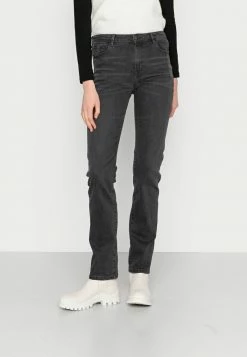 Edc By Esprit Straight Leg Jeans - Black Dark Wash