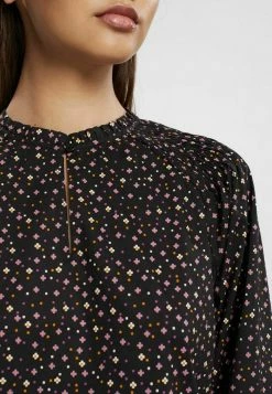 Edc By Esprit MIT MUSTER ORGANISCHE - Blouse - Black -edc by Esprit Shop af4f1c263b73417f8b892d91ae3365f1