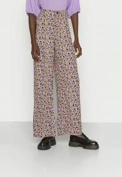 Edc By Esprit ECO VERO - Trousers - Olive