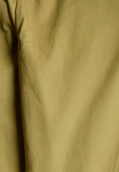 Edc By Esprit Trousers - Leaf Green -edc by Esprit Shop c62b640efcff4081a1032d3758f7cf95