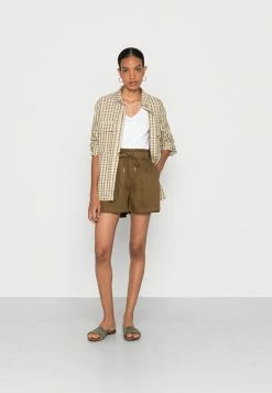 Edc By Esprit ARTICLE - Shorts - Khaki Green -edc by Esprit Shop c679b5410abc49ee9d64290b203229f5