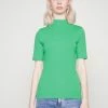 Edc By Esprit FULL NEEDLE MOCK NECK SHORT SLEEVE - Basic T-shirt - Green