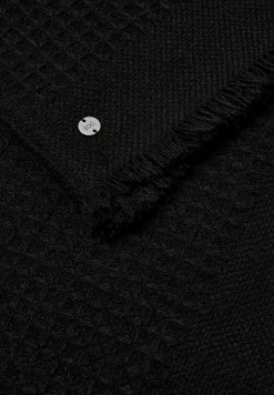Edc By Esprit Snood - Black -edc by Esprit Shop e5bfb6d342b64aa1a8bde92c2816374e