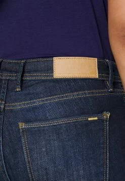 Edc By Esprit LOW RISE - Straight Leg Jeans - Blue Dark Wash -edc by Esprit Shop efc748ad4a6546059a02a55d4ebe54b4