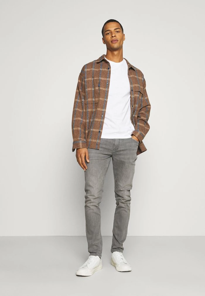 Edc By Esprit Jeans Skinny Fit - Grey Medium Wash 2 Edc By Esprit Jeans Skinny Fit - Grey Medium Wash - Image 2