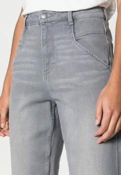 Edc By Esprit BARRELL - Straight Leg Jeans - Grey Medium Wash -edc by Esprit Shop fd6d998f644f4943a38c03f57a145980